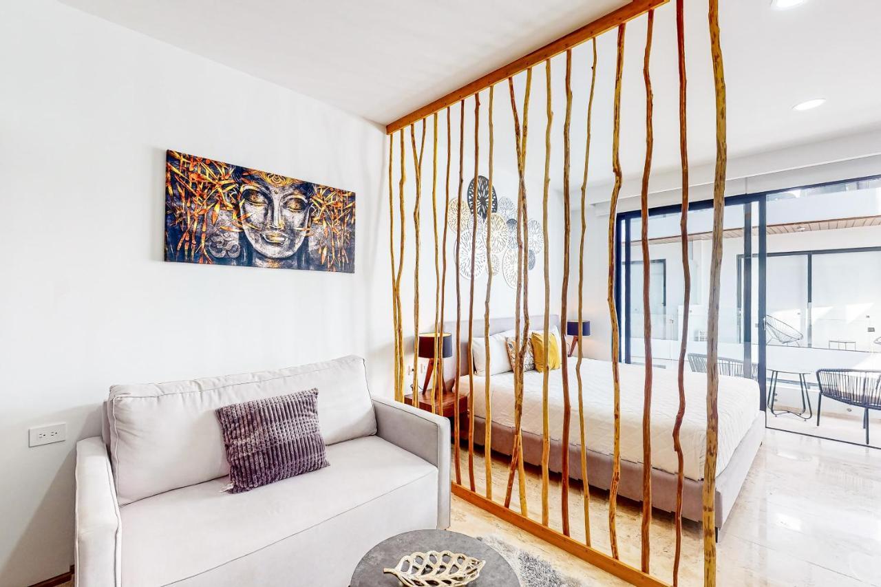 Отель Menesse Midtown 2 Unit 208 Плая-дель-Кармен Экстерьер фото